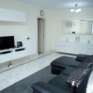 apartamento-ideal-2.hotels-lisbon-portugal.com/